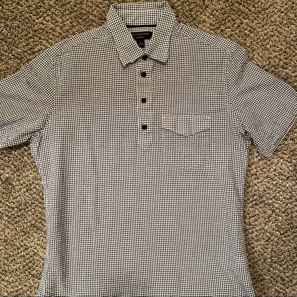 Banana Republic Men’s Short Sleeve Dress Shirt - Sz. Small